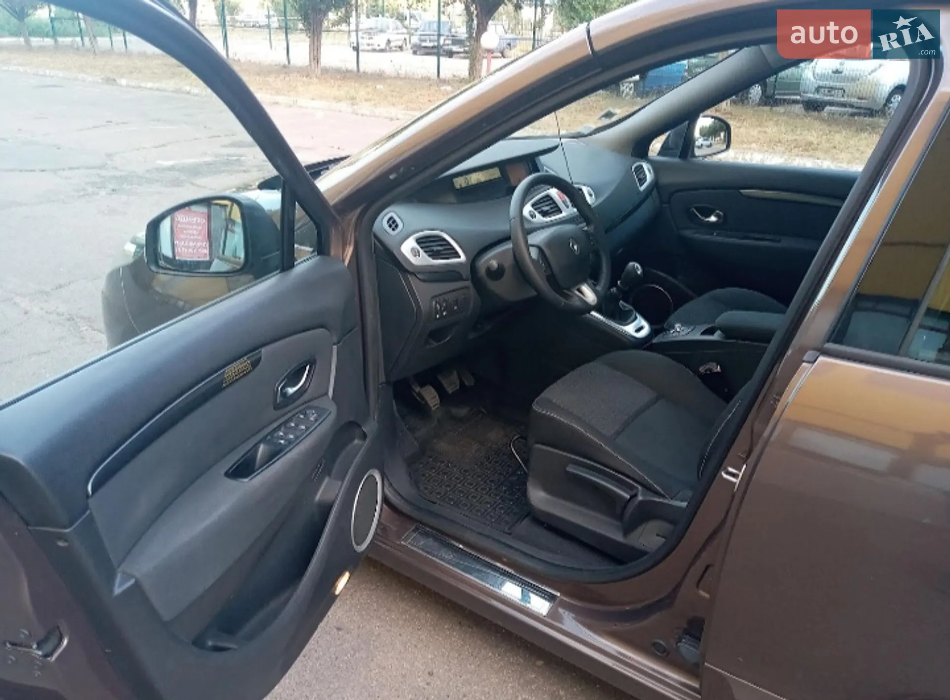 2010 Renault Scenic - мініатюра 28