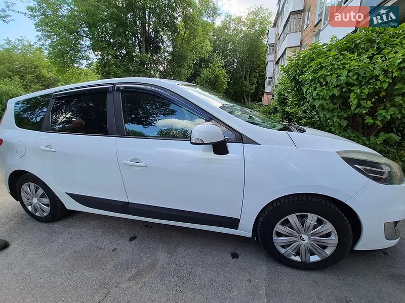 Renault Scenic 2012