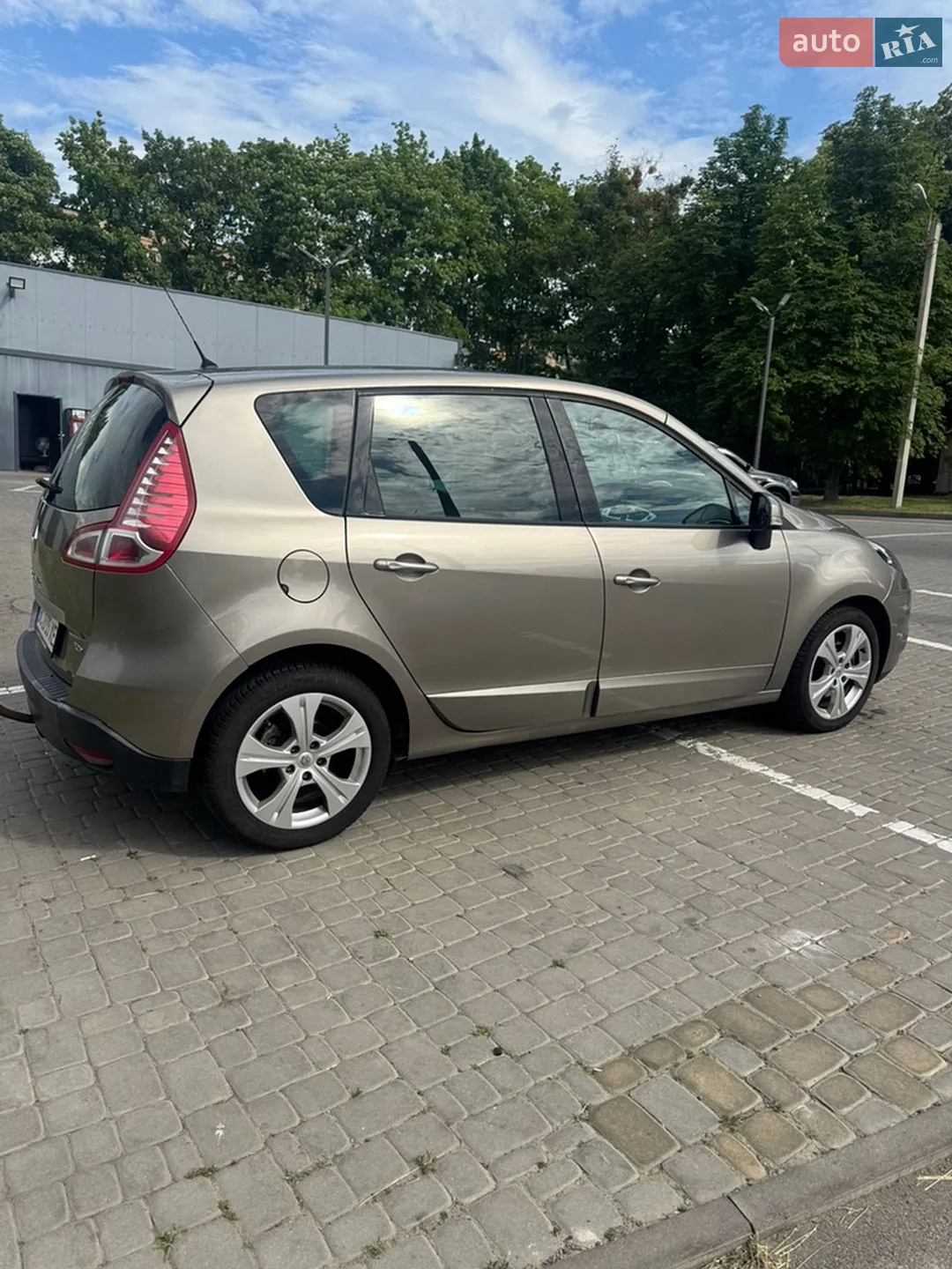 2010 Renault Scenic - мініатюра 5