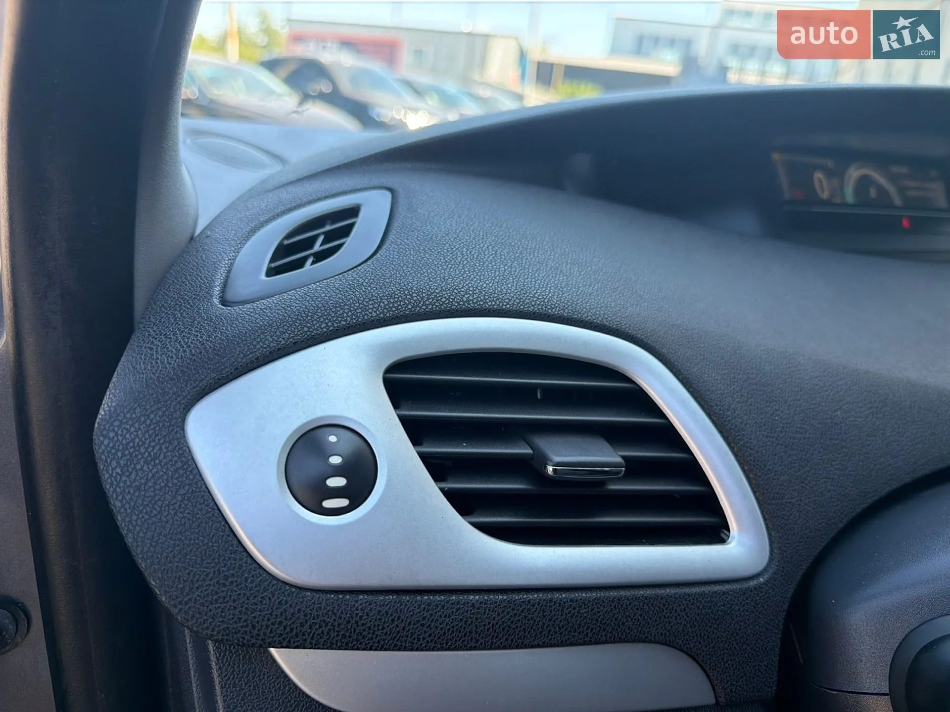 2014 Renault Scenic - мініатюра 26