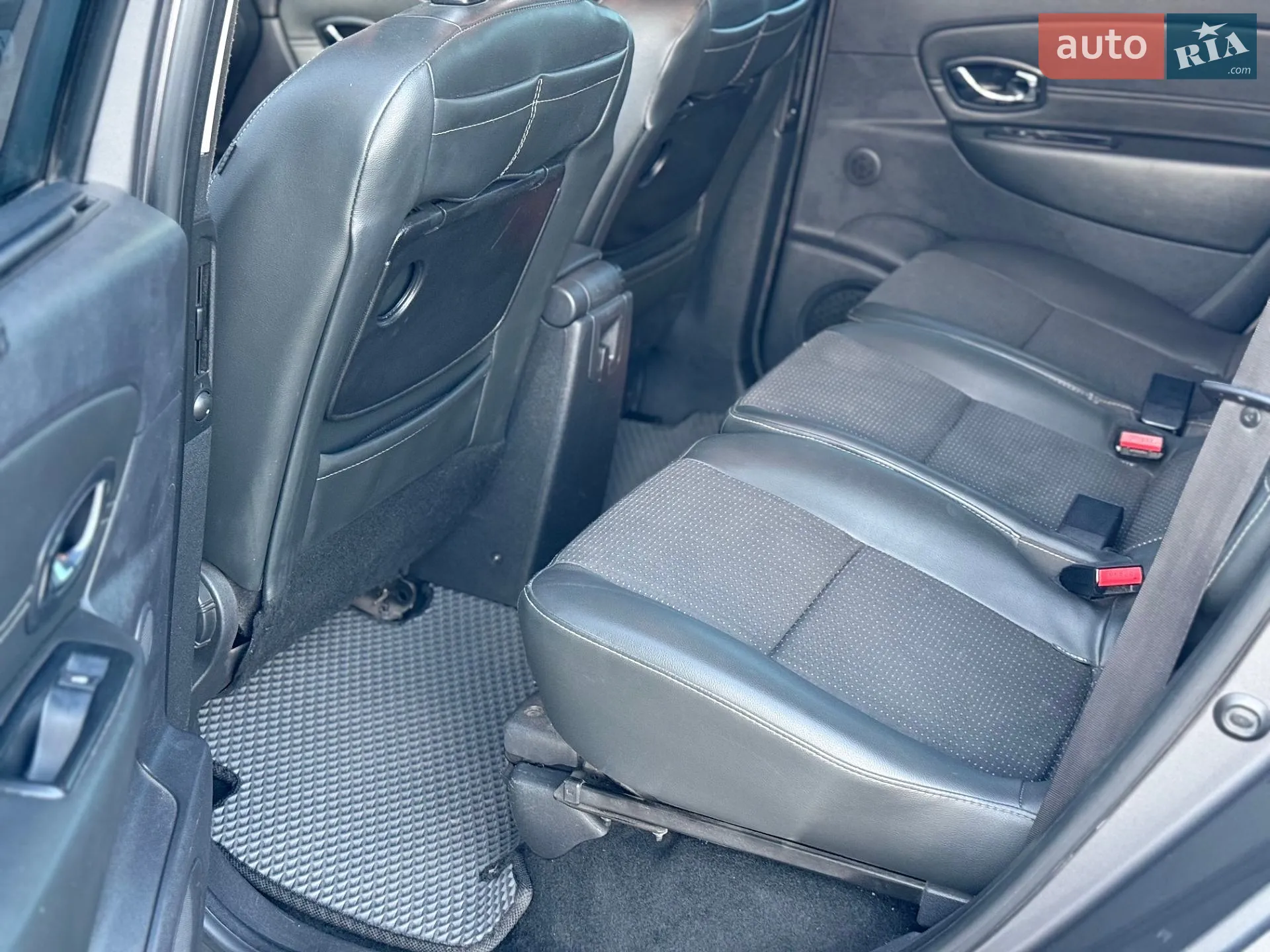 2012 Renault Scenic - мініатюра 12