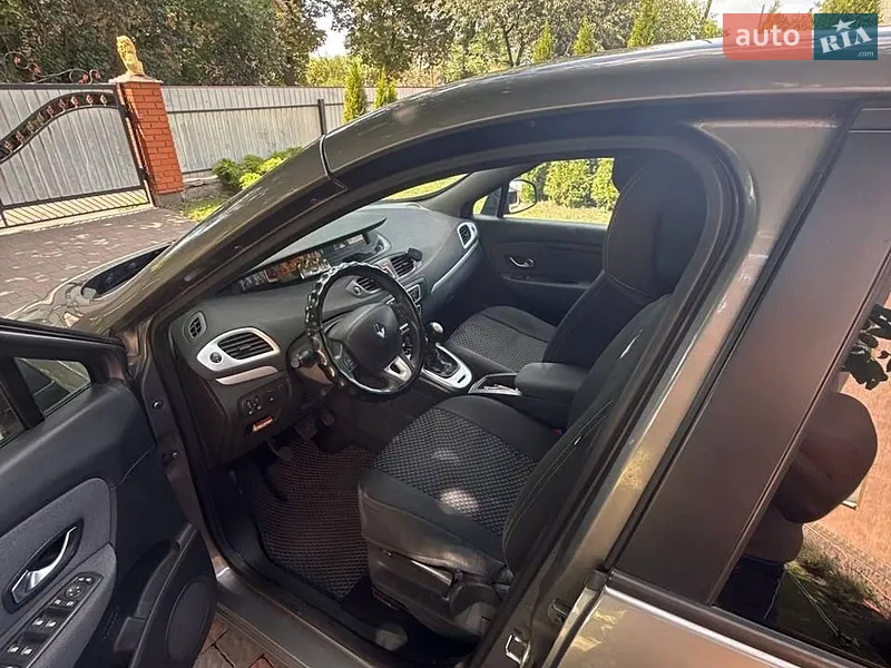 Renault Scenic 2011
