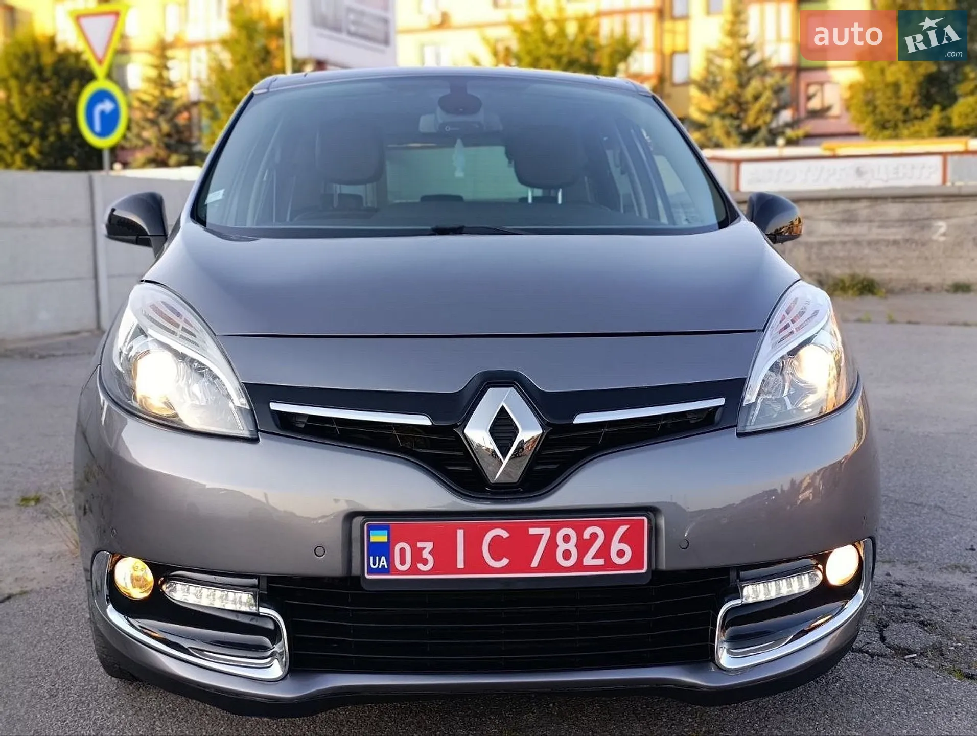 2016 Renault Scenic - мініатюра 2