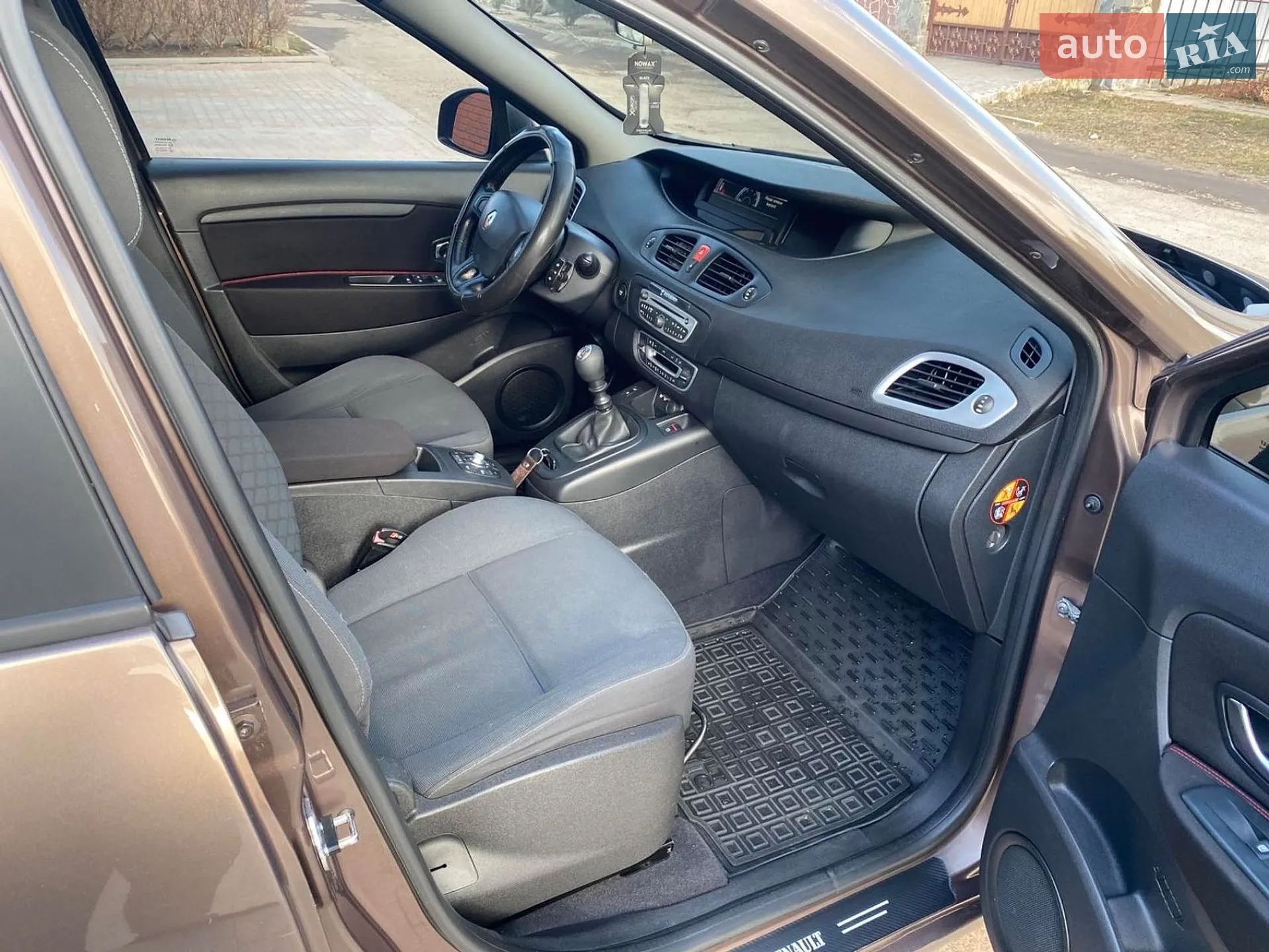 2010 Renault Scenic - мініатюра 8