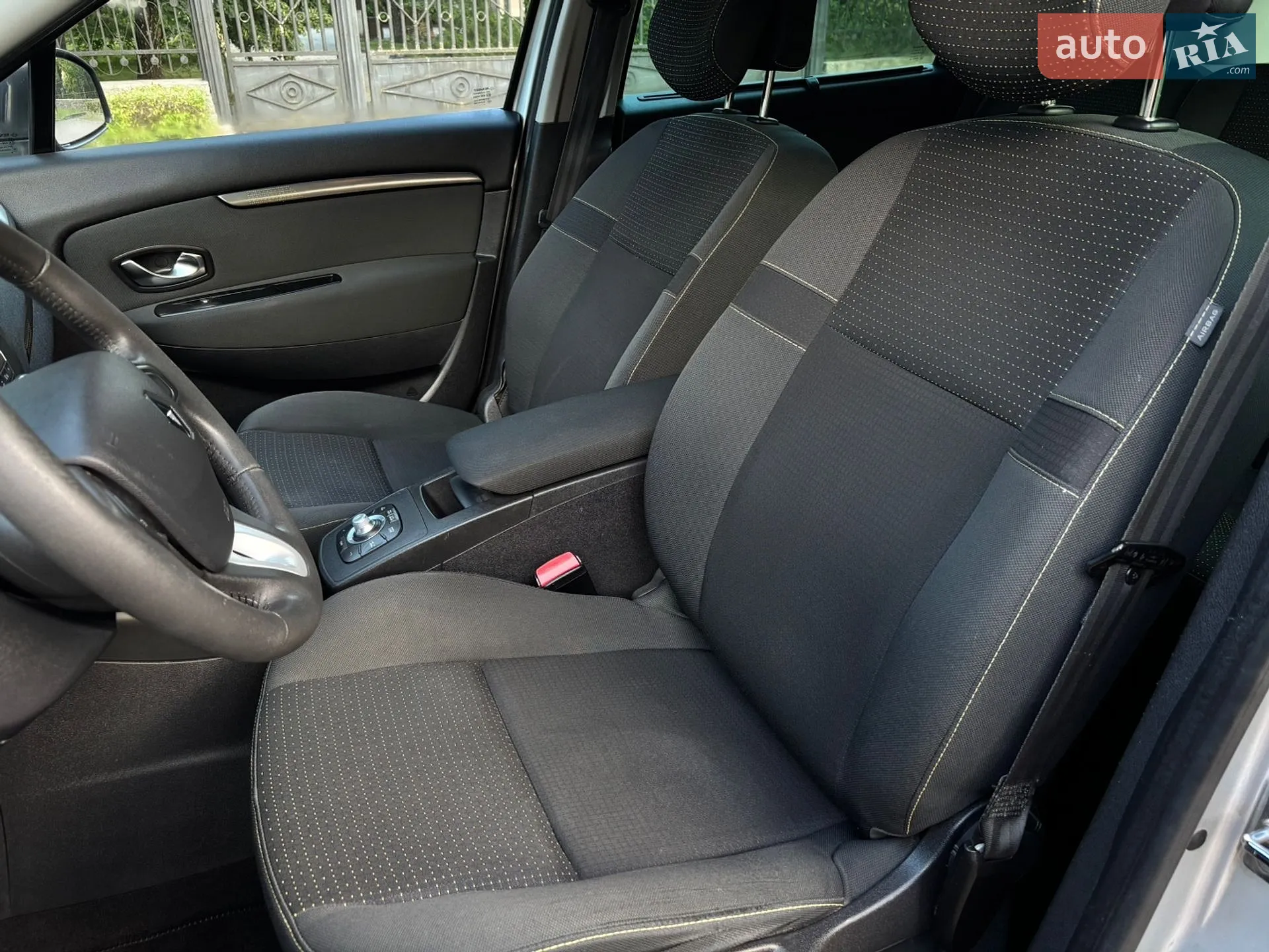2010 Renault Scenic - мініатюра 25