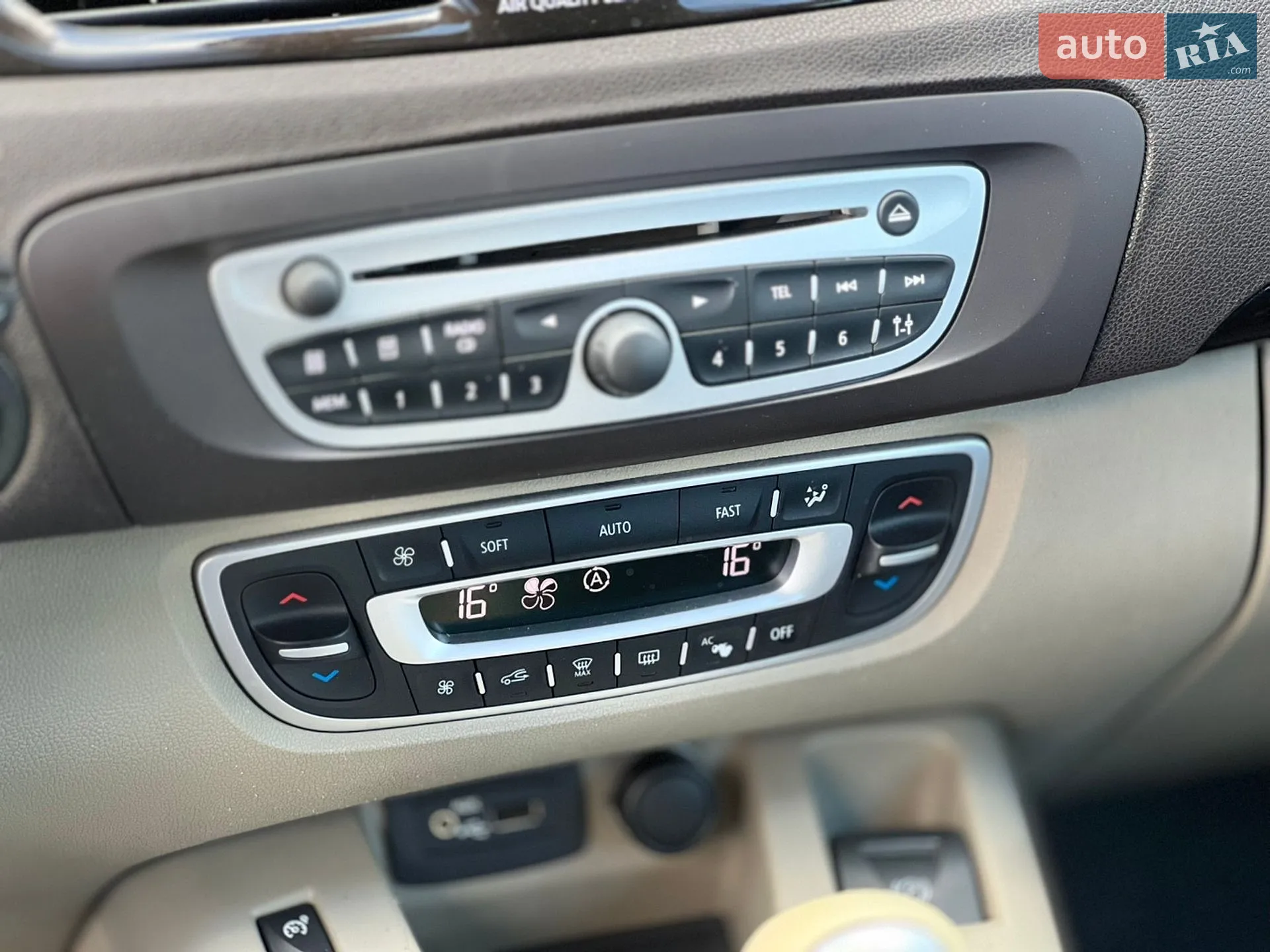 2011 Renault Scenic - мініатюра 13