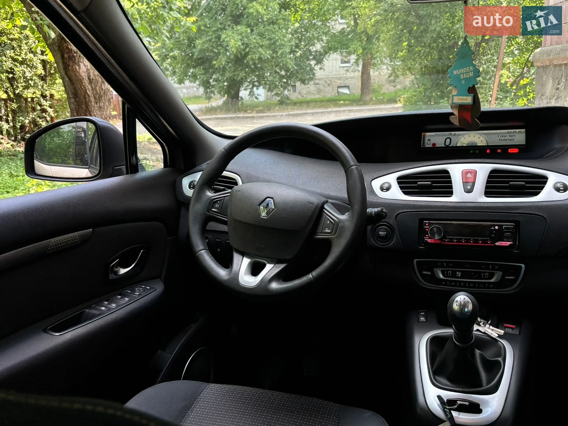 2010 Renault Scenic - мініатюра 9