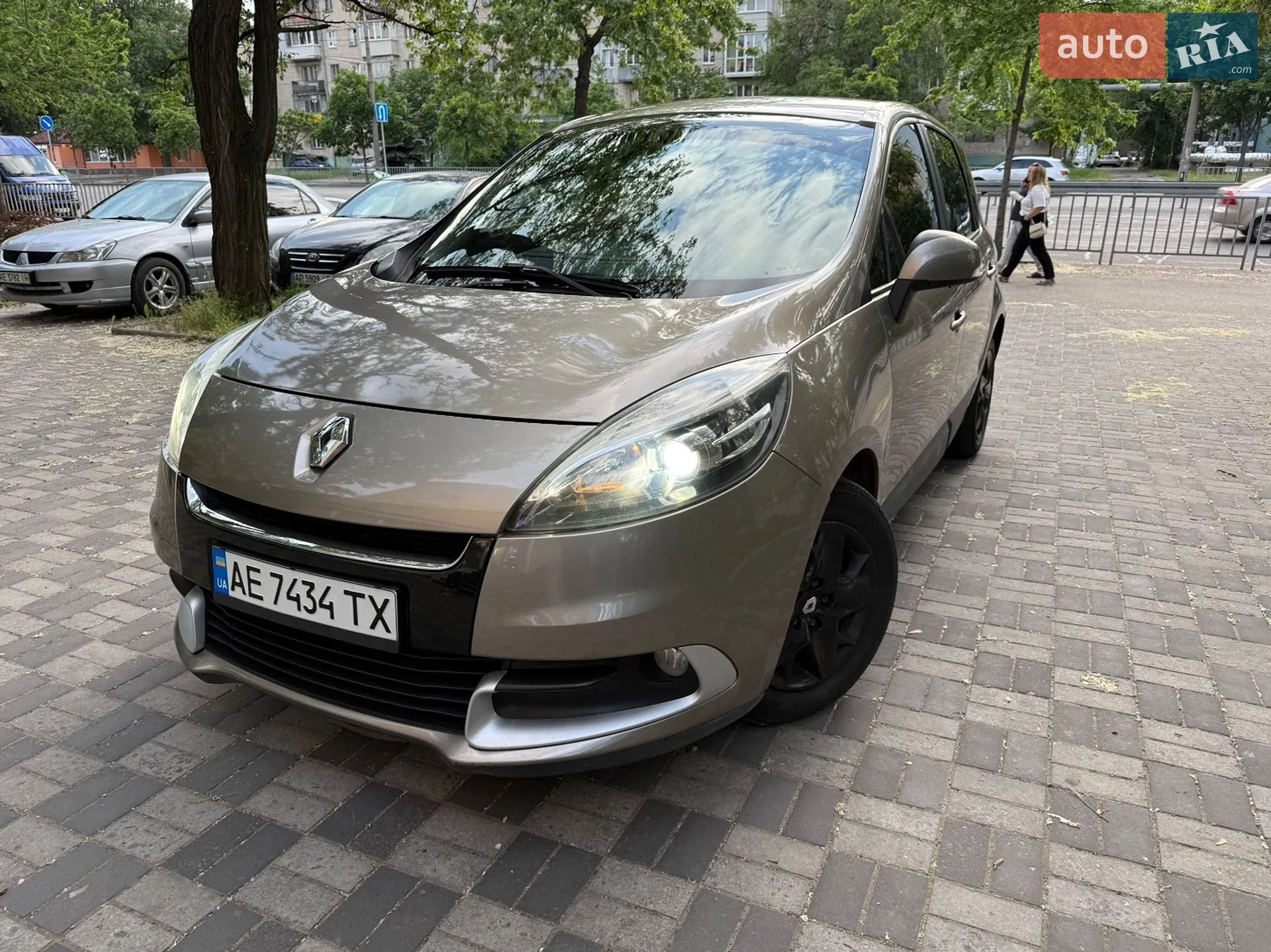 2012 Renault Scenic - фото 1