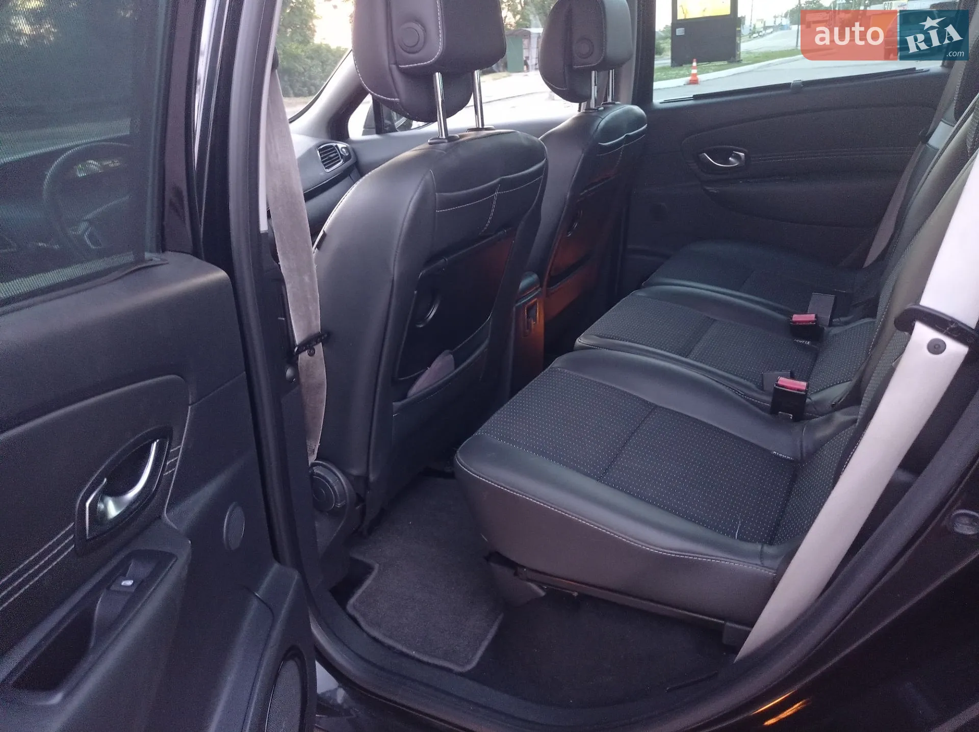 2011 Renault Scenic - мініатюра 19
