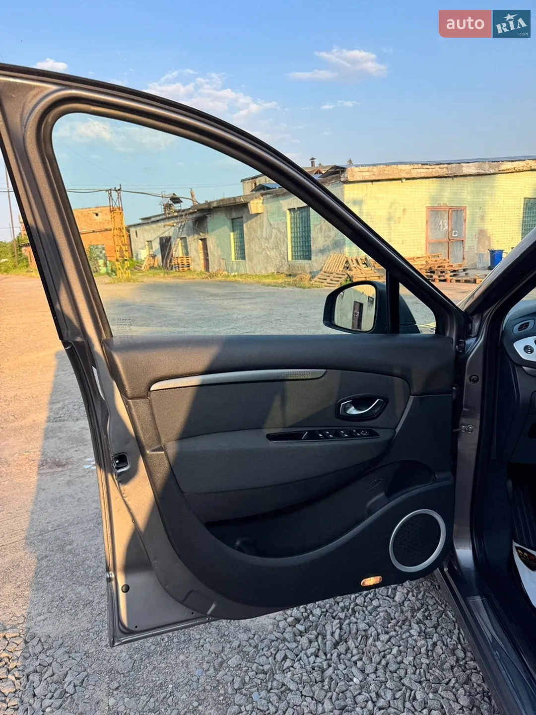 2010 Renault Scenic - мініатюра 37
