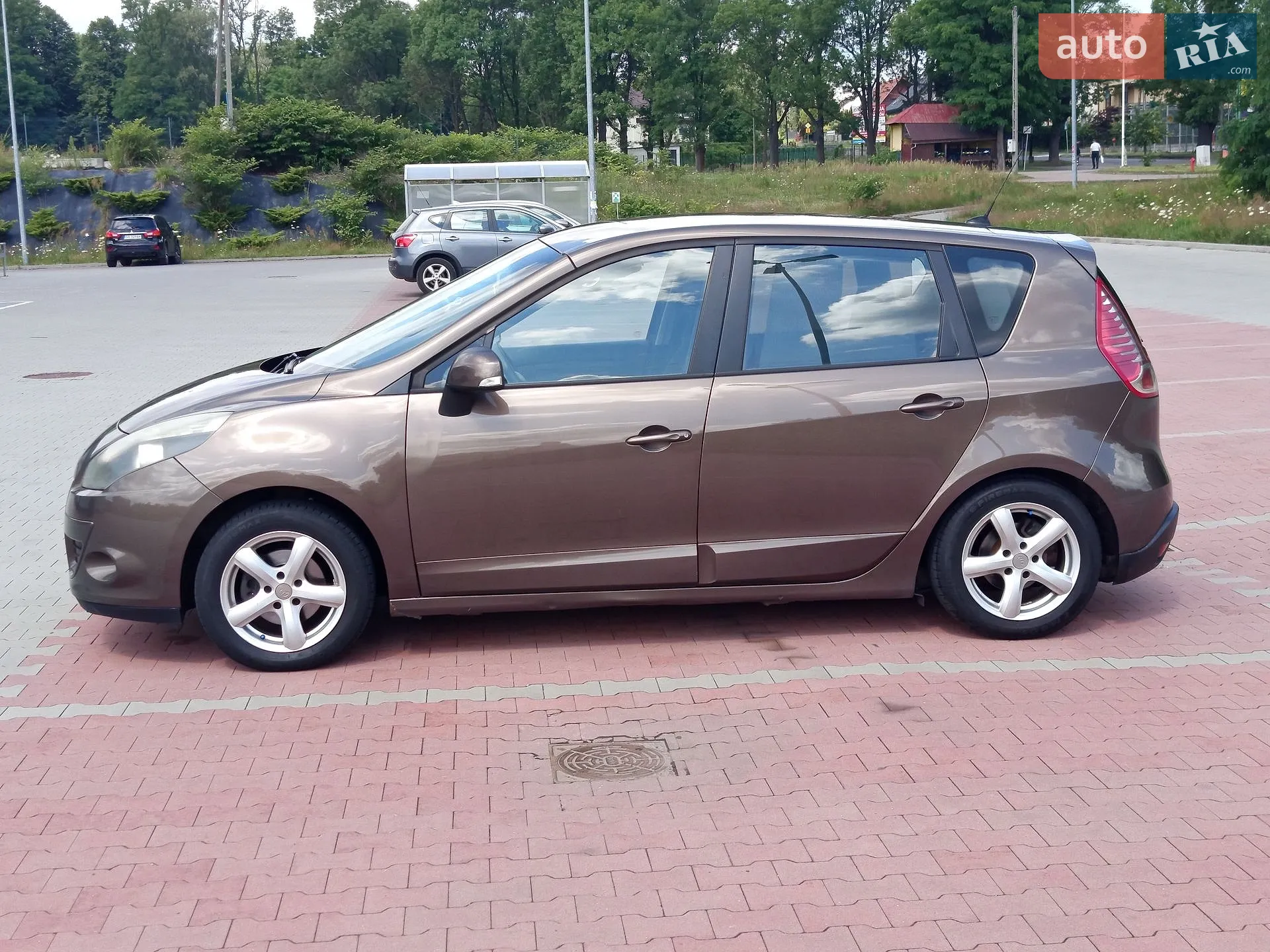 2010 Renault Scenic - мініатюра 2