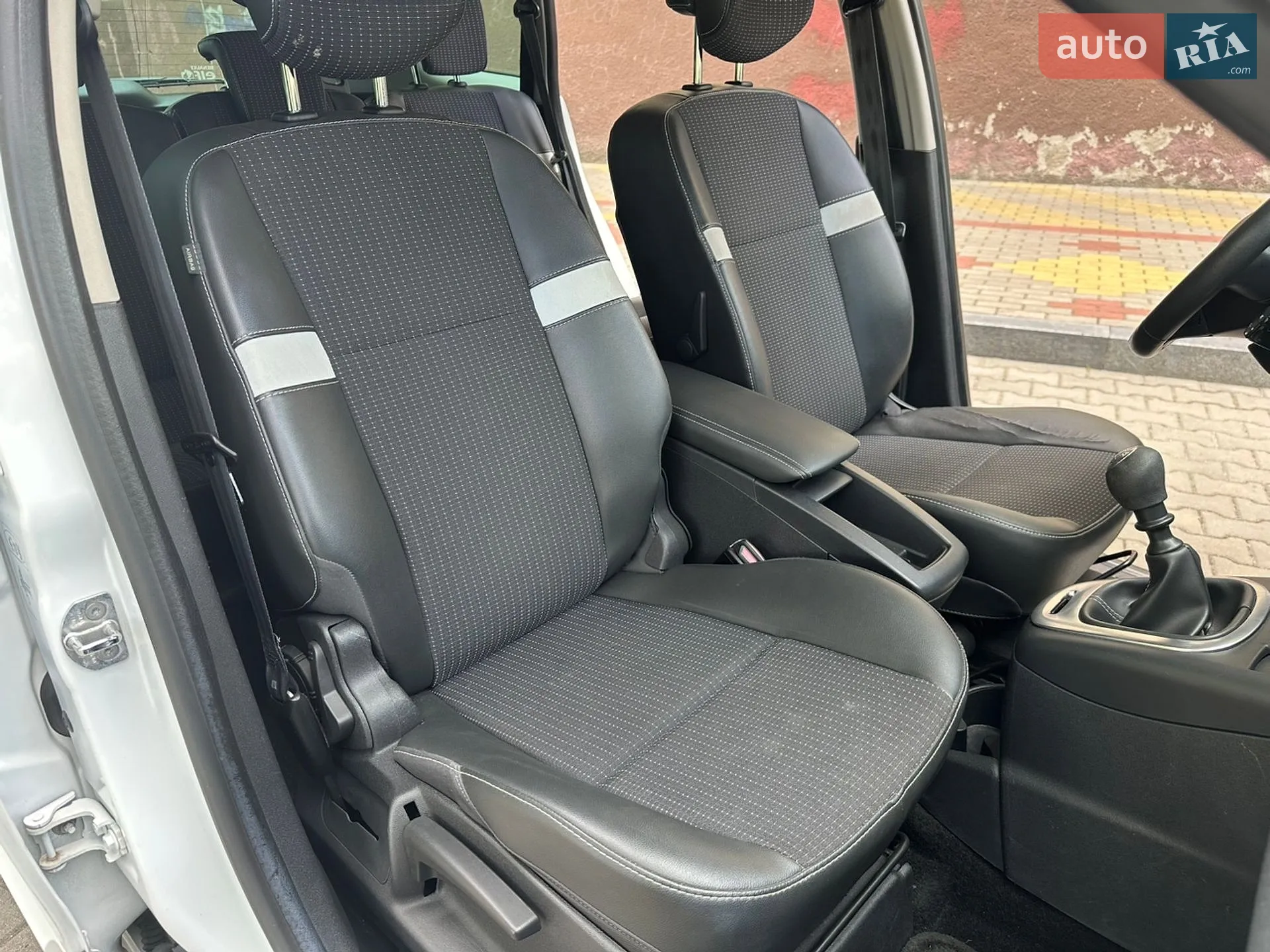 2011 Renault Scenic - мініатюра 28
