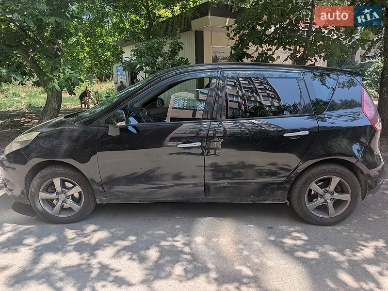 Renault Scenic 2011