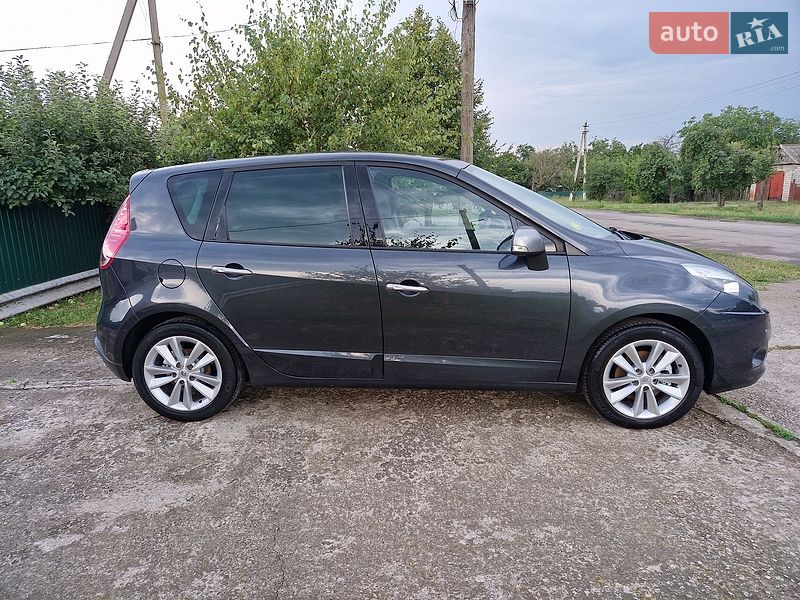 Минивэн Renault Scenic 2010 в Павлограде