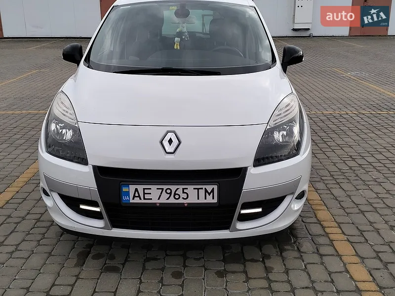Renault Scenic 2011