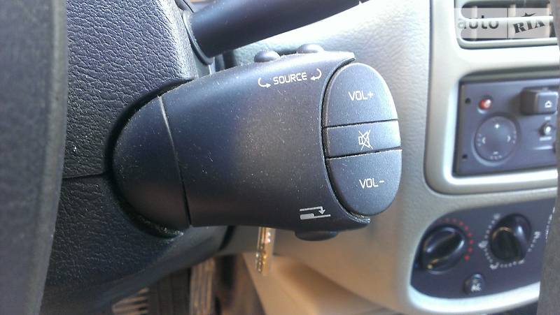 Седан Renault Symbol 2004 в Киеве