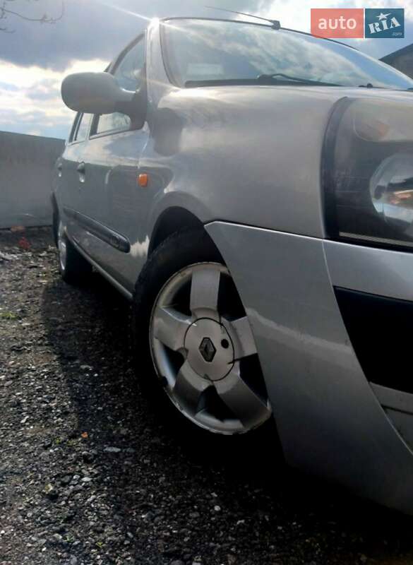 Седан Renault Symbol 2002 в Харкові