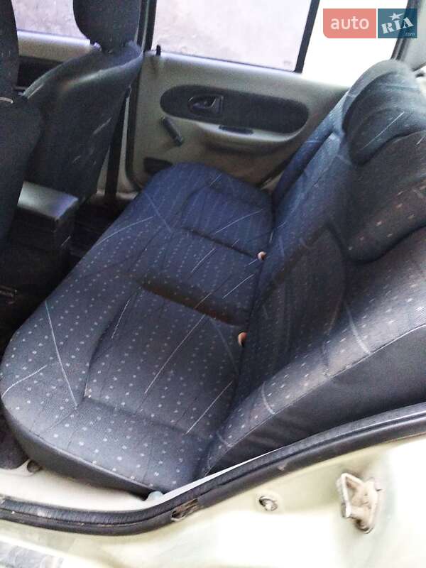 Седан Renault Symbol 2004 в Здолбунове фото 2 Седан Renault Symbol 2004 в Здолбунове