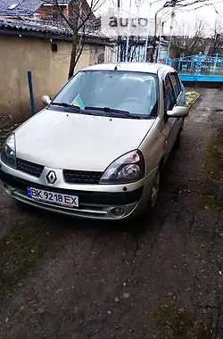 Renault Symbol 2004