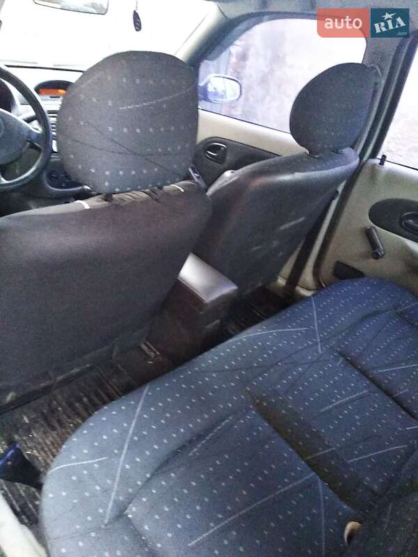 Седан Renault Symbol 2004 в Здолбунове фото 4 Седан Renault Symbol 2004 в Здолбунове