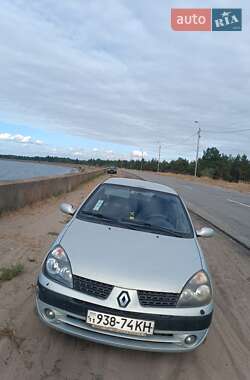 Седан Renault Symbol 2002 в Києві