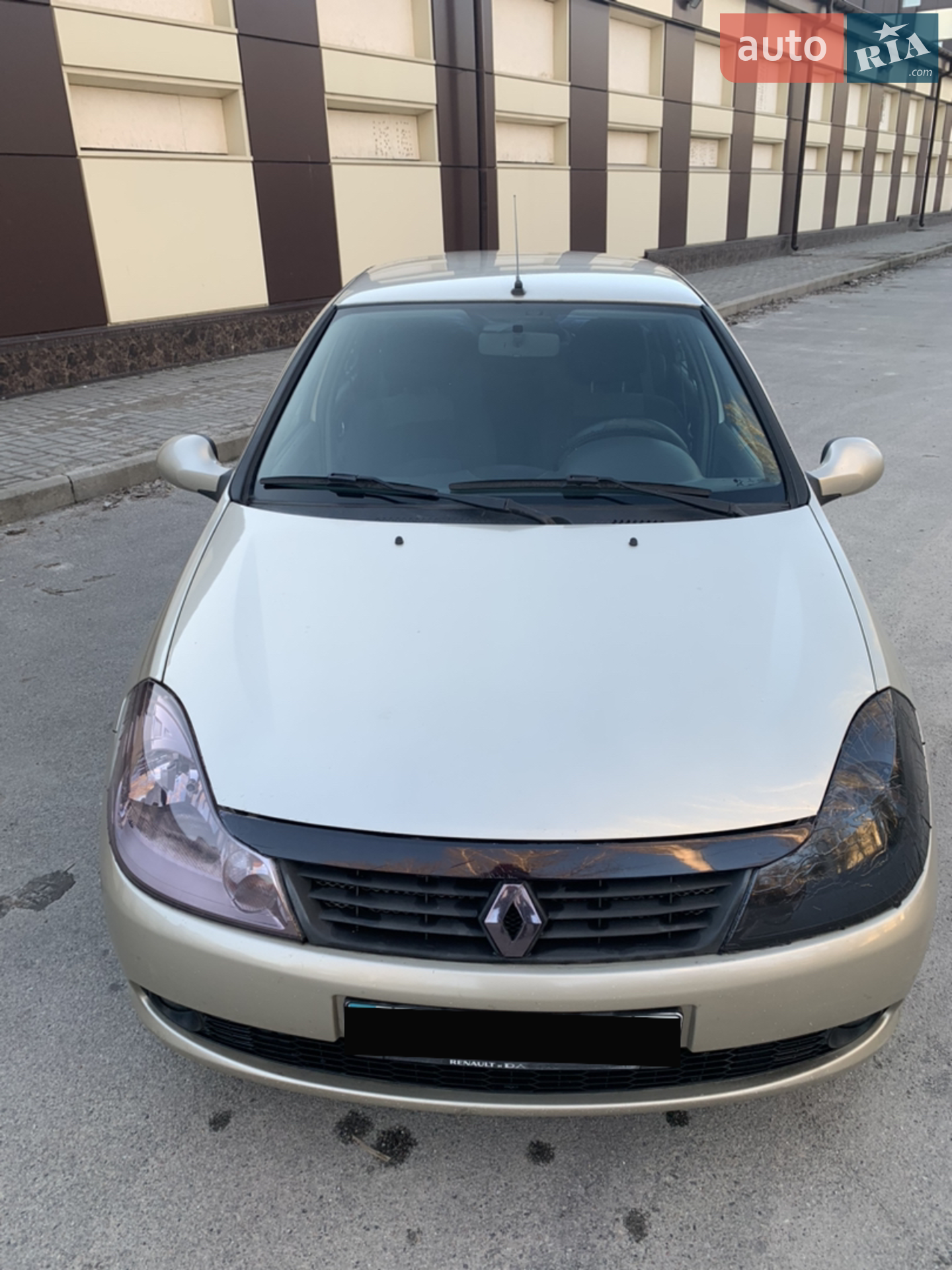 2010 Renault Symbol - мініатюра 8