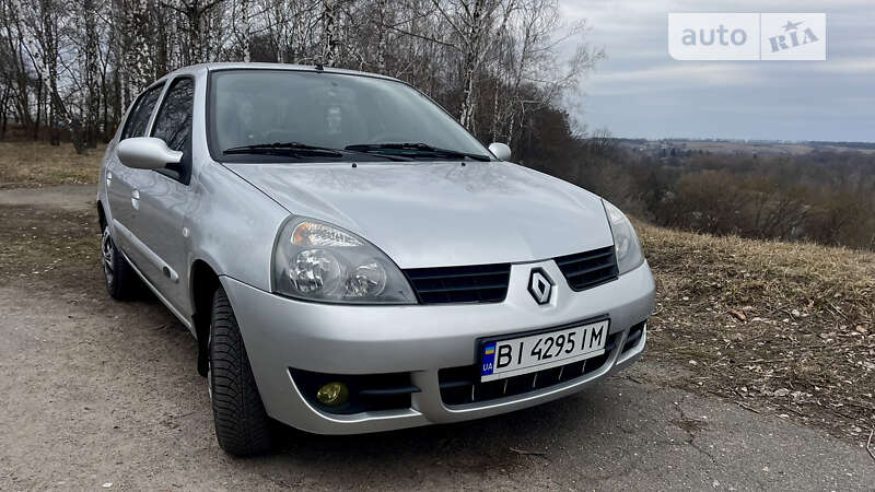 Седан Renault Symbol 2006 в Липовой Долине