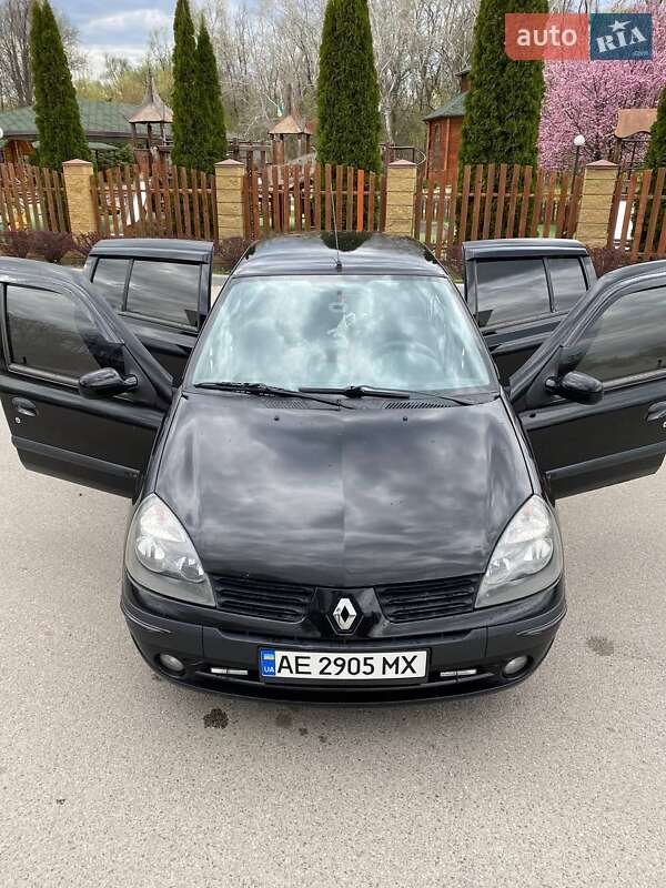 Седан Renault Symbol 2005 в Днепре