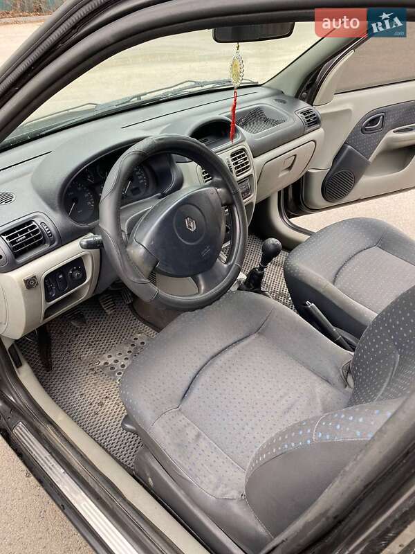 Седан Renault Symbol 2005 в Днепре