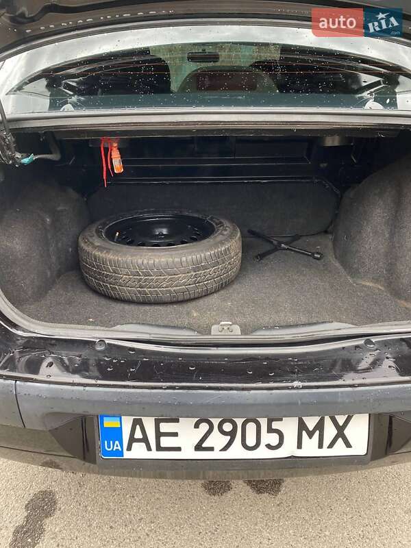 Седан Renault Symbol 2005 в Днепре