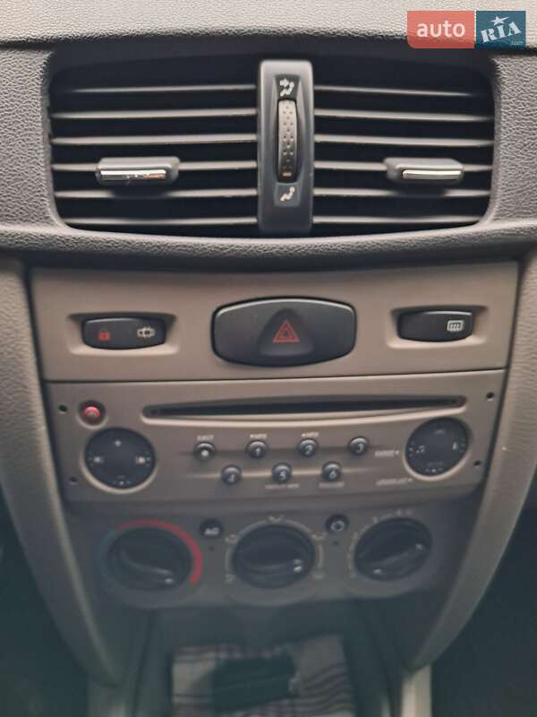 Седан Renault Symbol 2012 в Днепре