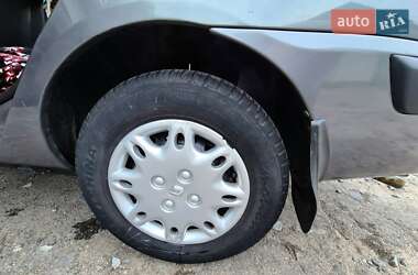 Седан Renault Symbol 2004 в 