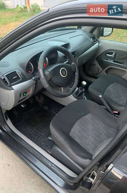 Седан Renault Symbol 2011 в 