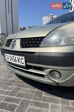 Седан Renault Symbol 2003 в 