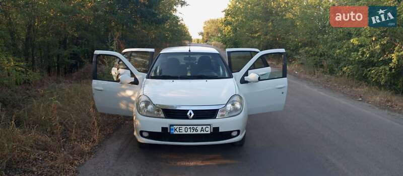 Седан Renault Symbol 2010 в Петриковке
