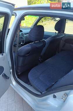 Седан Renault Symbol 2002 в 