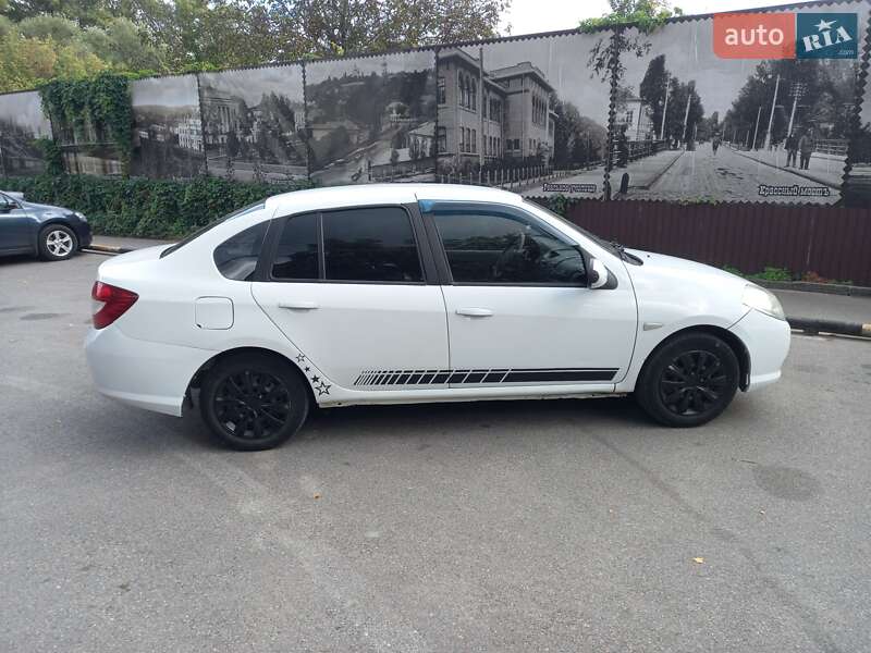 Седан Renault Symbol 2011 в Чернигове