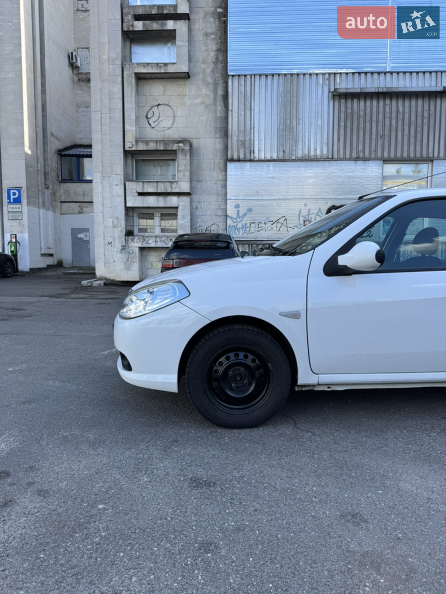 2010 Renault Symbol - мініатюра 3