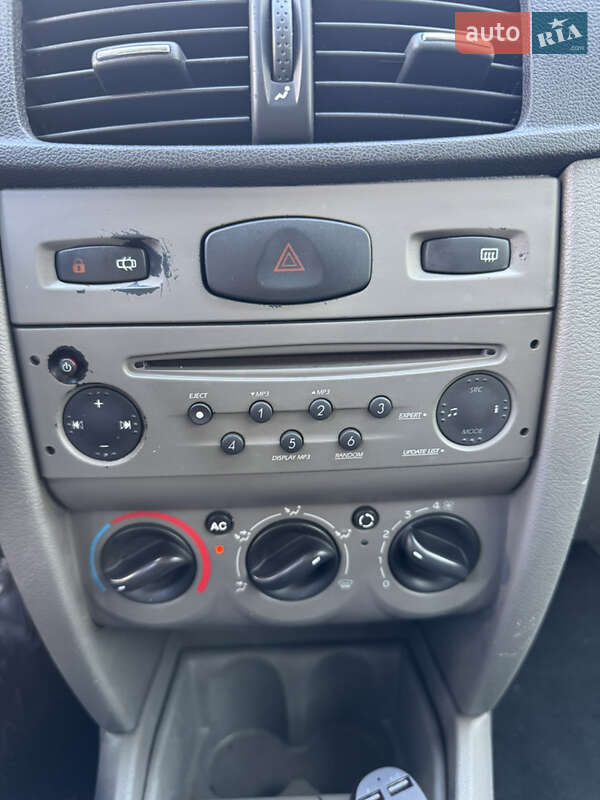 Седан Renault Symbol 2010 в Києві