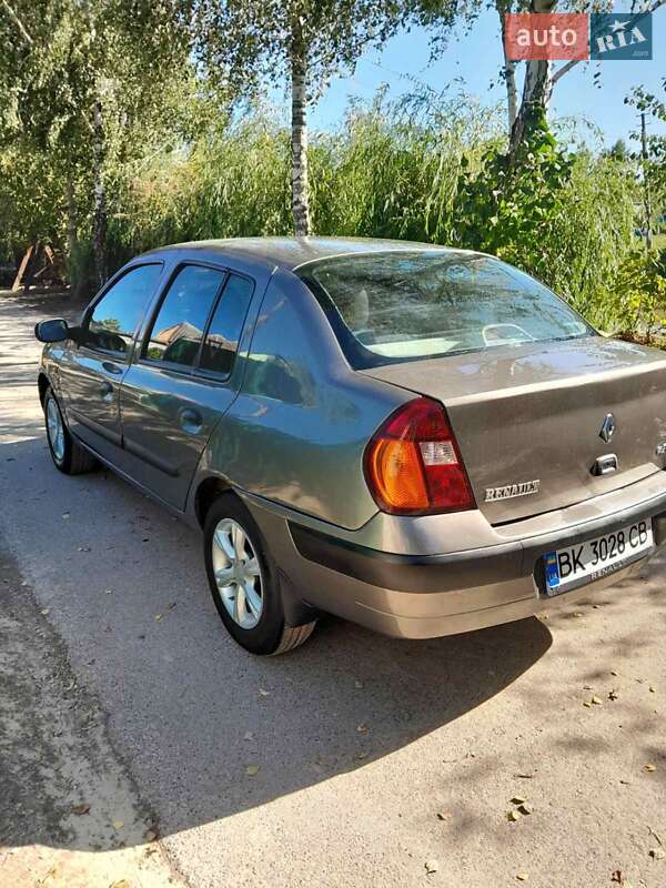 Седан Renault Symbol 2004 в Луцке
