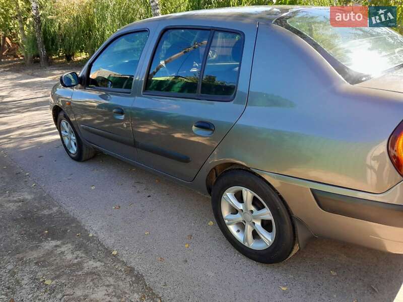 Седан Renault Symbol 2004 в Луцке