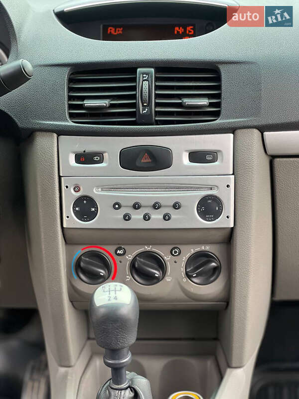 Седан Renault Symbol 2011 в Жмеринці