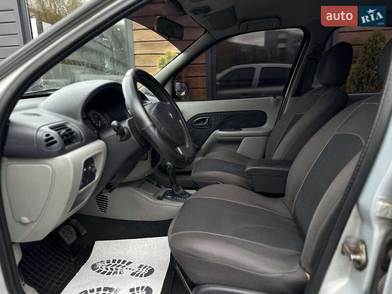 Седан Renault Symbol 2003 в Шептицькому фото 26 Седан Renault Symbol 2003 в Шептицькому