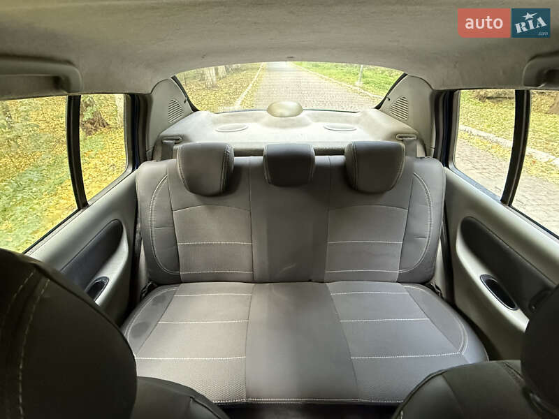 Седан Renault Symbol 2006 в Черновцах фото 17 Седан Renault Symbol 2006 в Черновцах