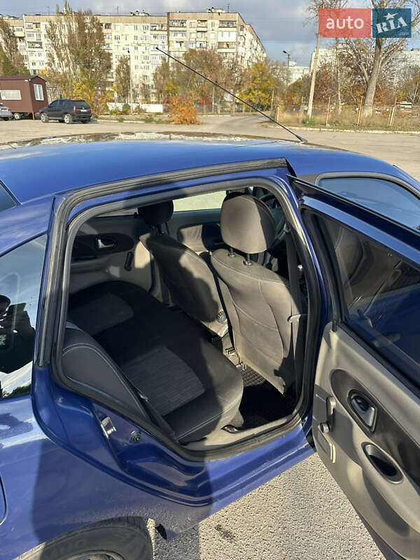 Седан Renault Symbol 2010 в Запорожье фото 7 Седан Renault Symbol 2010 в Запорожье