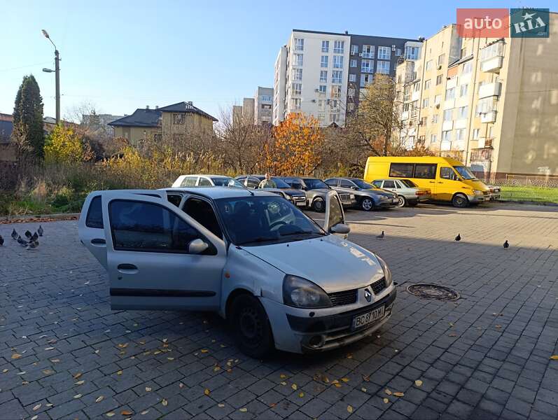 Седан Renault Symbol 2003 в Львові