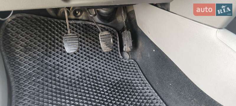 Седан Renault Symbol 2010 в Коцюбинском фото 39 Седан Renault Symbol 2010 в Коцюбинском