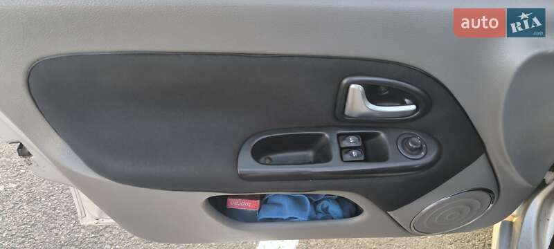 Седан Renault Symbol 2010 в Коцюбинском фото 66 Седан Renault Symbol 2010 в Коцюбинском