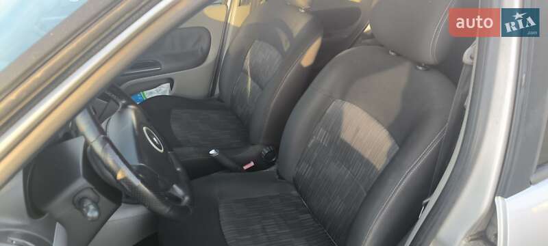 Седан Renault Symbol 2010 в Коцюбинском фото 27 Седан Renault Symbol 2010 в Коцюбинском