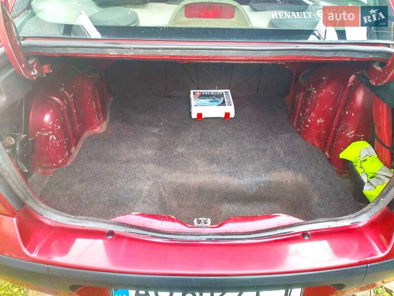 Седан Renault Symbol 2003 в Хусте фото 15 Седан Renault Symbol 2003 в Хусте